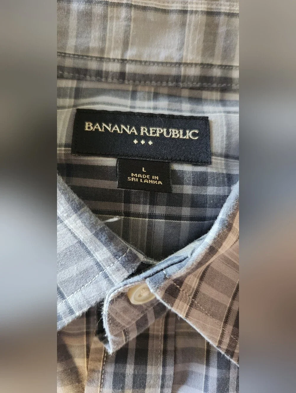 Banana Republic men's button-front shirt